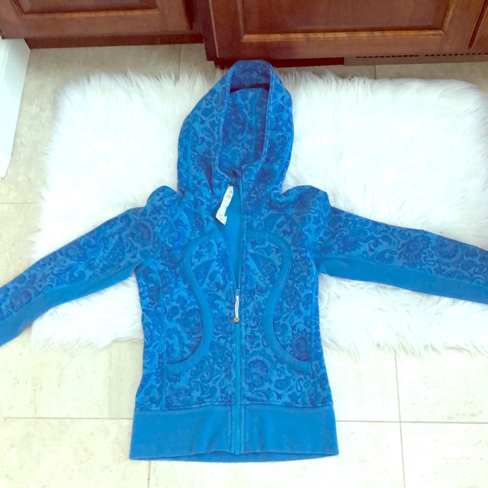 Lululemon jacket sz 2
